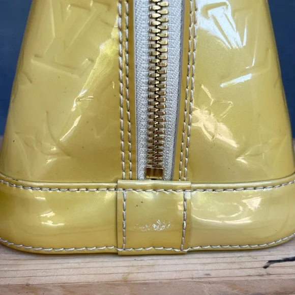 Authentic LOUIS VUITTON ALMA Venis pm handbag - Picture 7 of 17